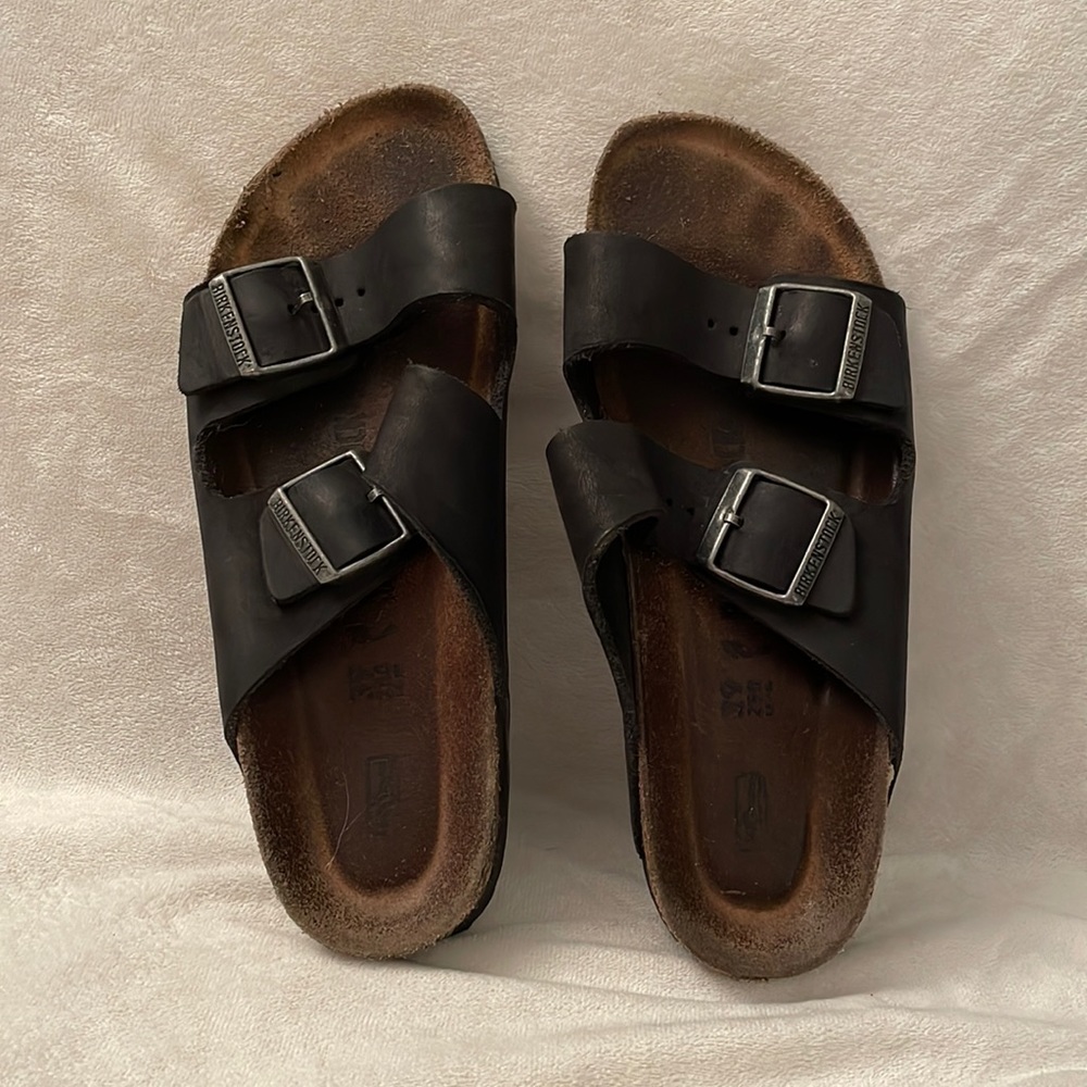 Gorgeous black leather birks!size 39 (8.5)